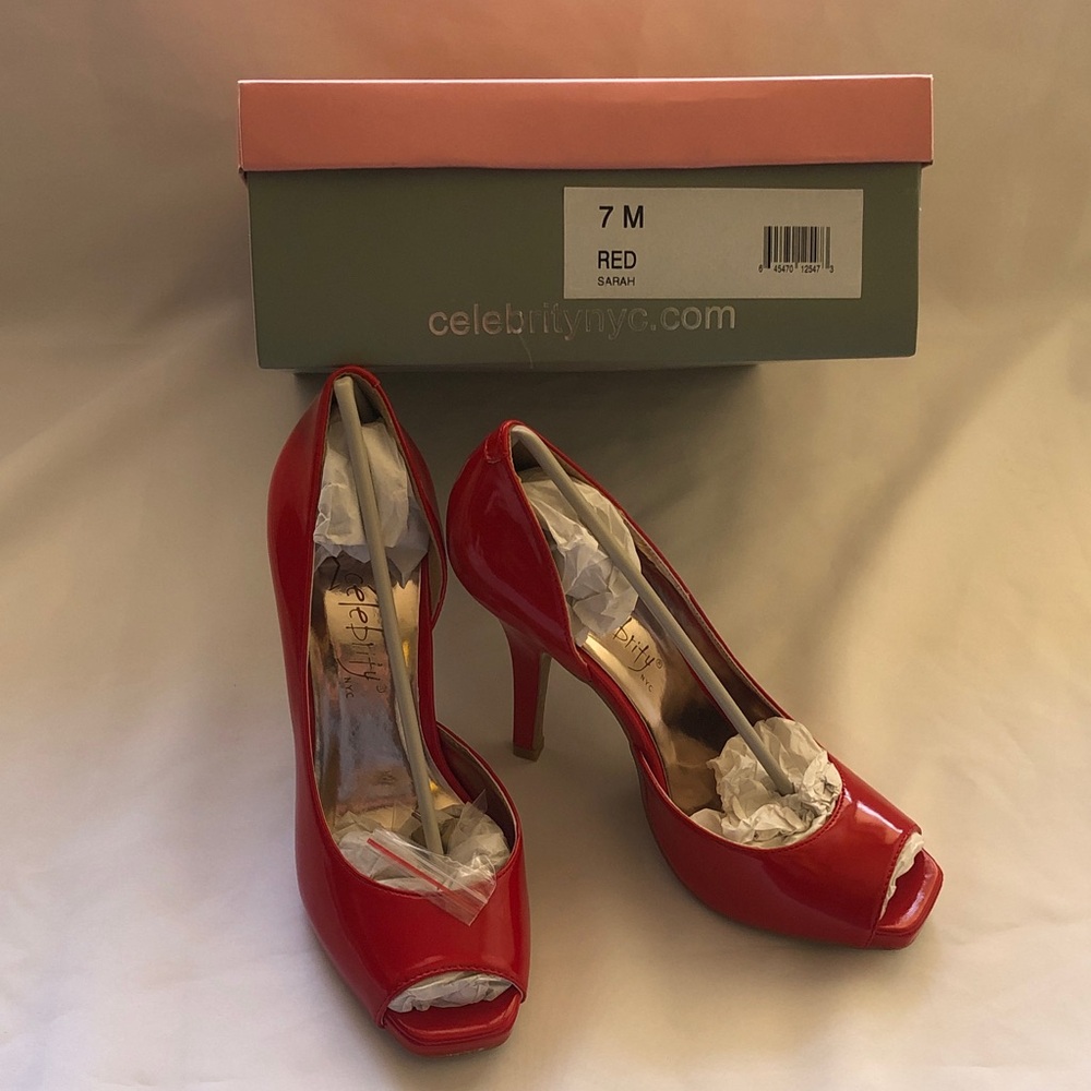 New In Box Women’s size 7 celebrity NYC Red Sarah peep toe pumps